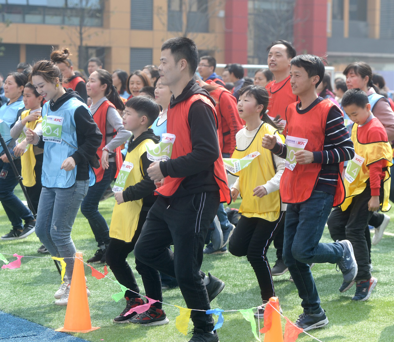 “哄”完夫人“哄”孩子伴成長 悅未來 跑步吧，爸爸(圖2)